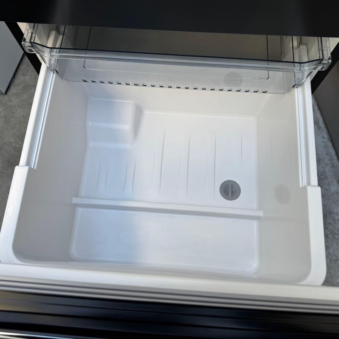 254⭐️2022年製★ハイアール冷蔵庫　大型　3ドア　ブラック 300〜400L