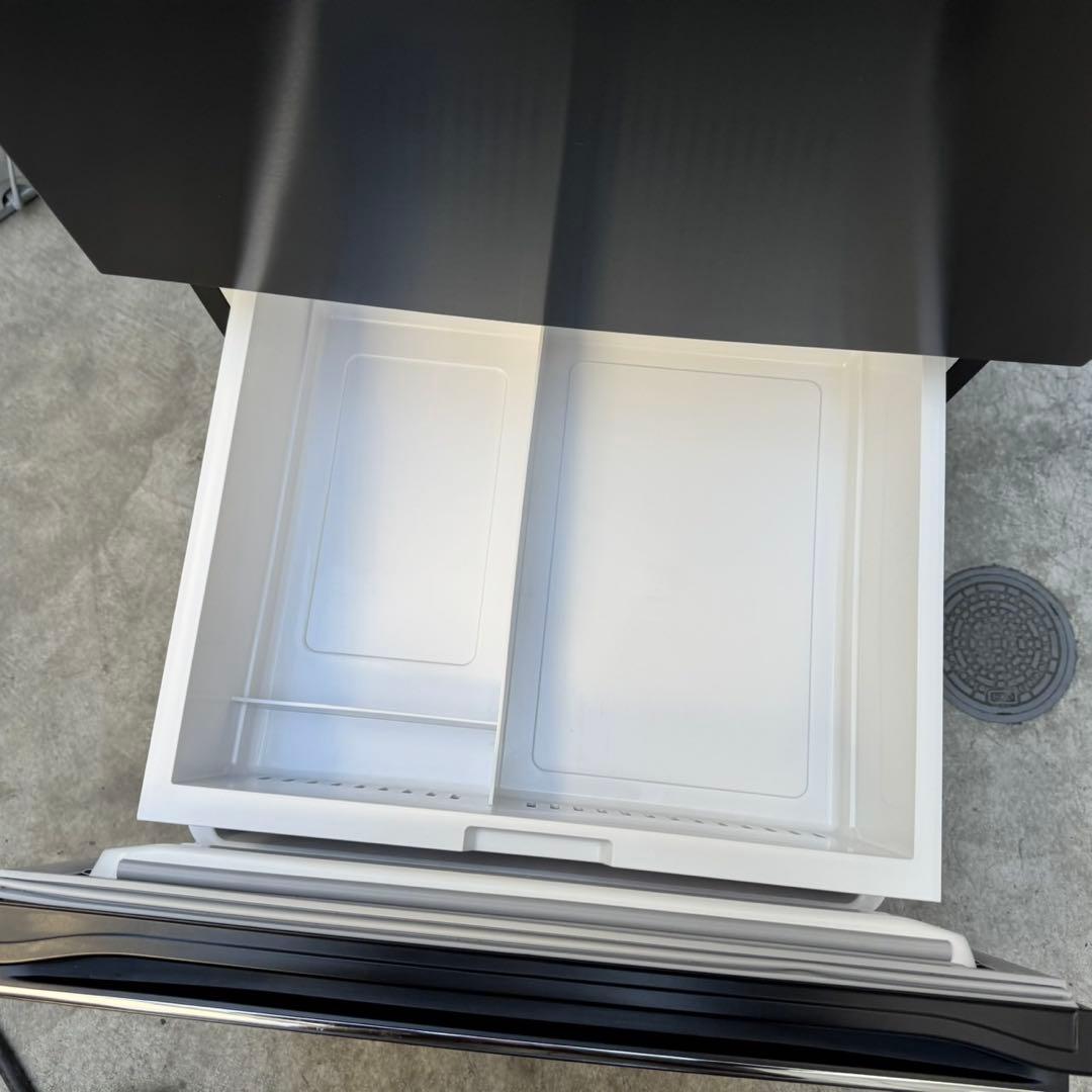 254⭐️2022年製★ハイアール冷蔵庫　大型　3ドア　ブラック 300〜400L