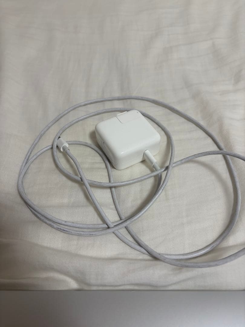 Apple MacBook Air 13.3インチ Intel Core i3