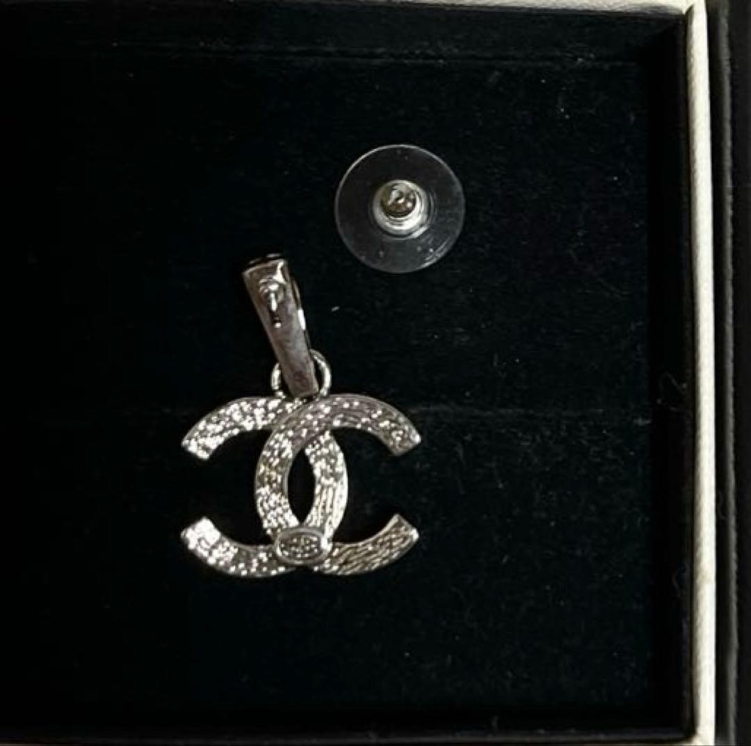 片耳のみCHANEL CCロゴ ピアス(片耳用)