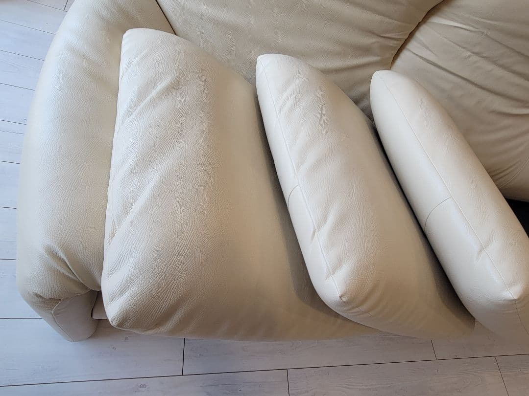 【引越大特価】カッシーナマラルンガ　レザーソファー3人掛けクッション2個付き