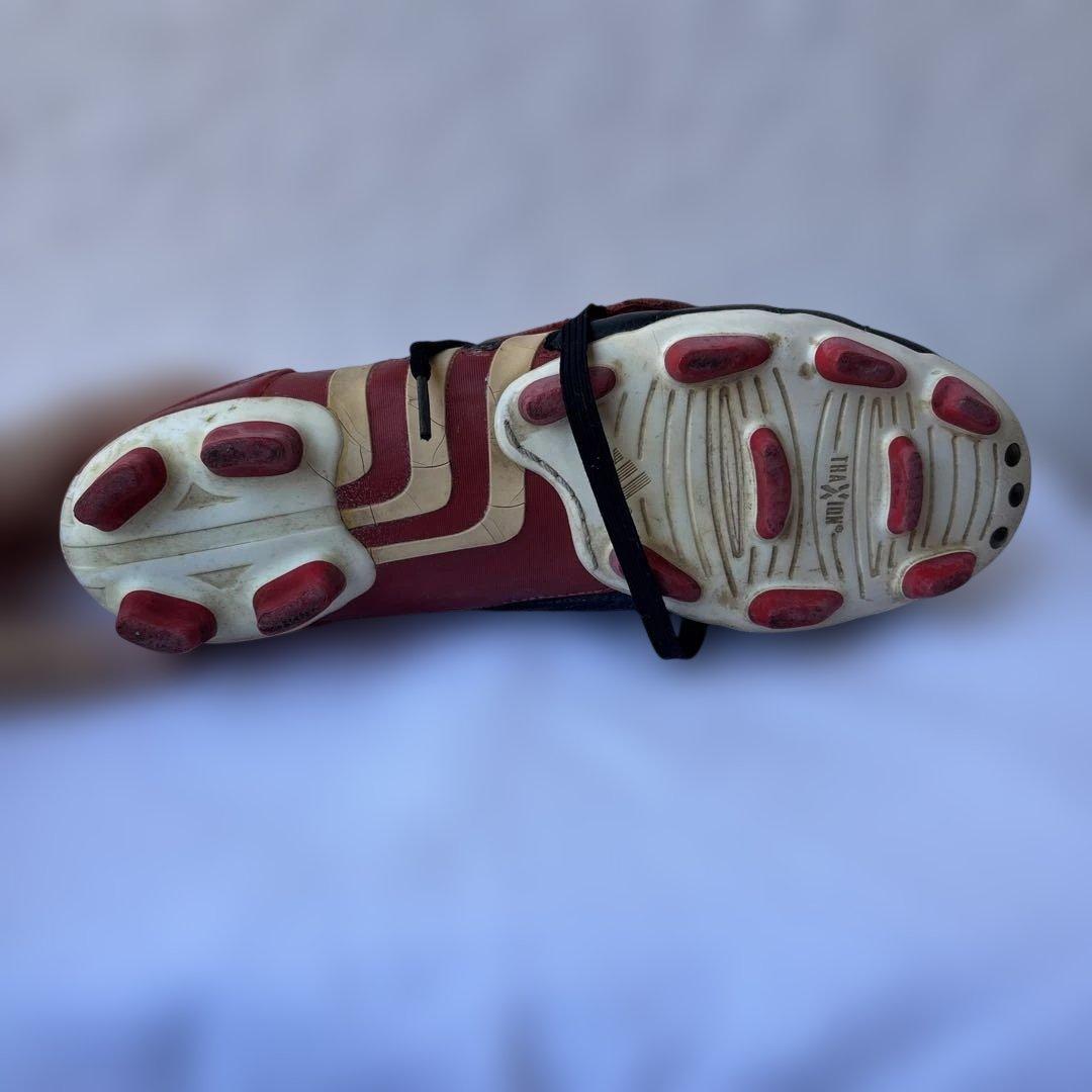 adidas サッカーシューズ ブラック/レッド　プレデター