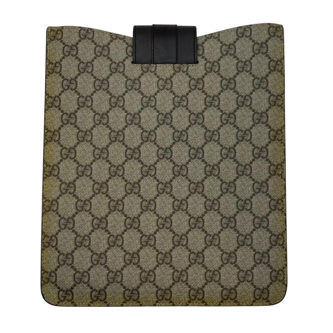 【美品】 GUCCI グッチ iPadケース GG スプリーム