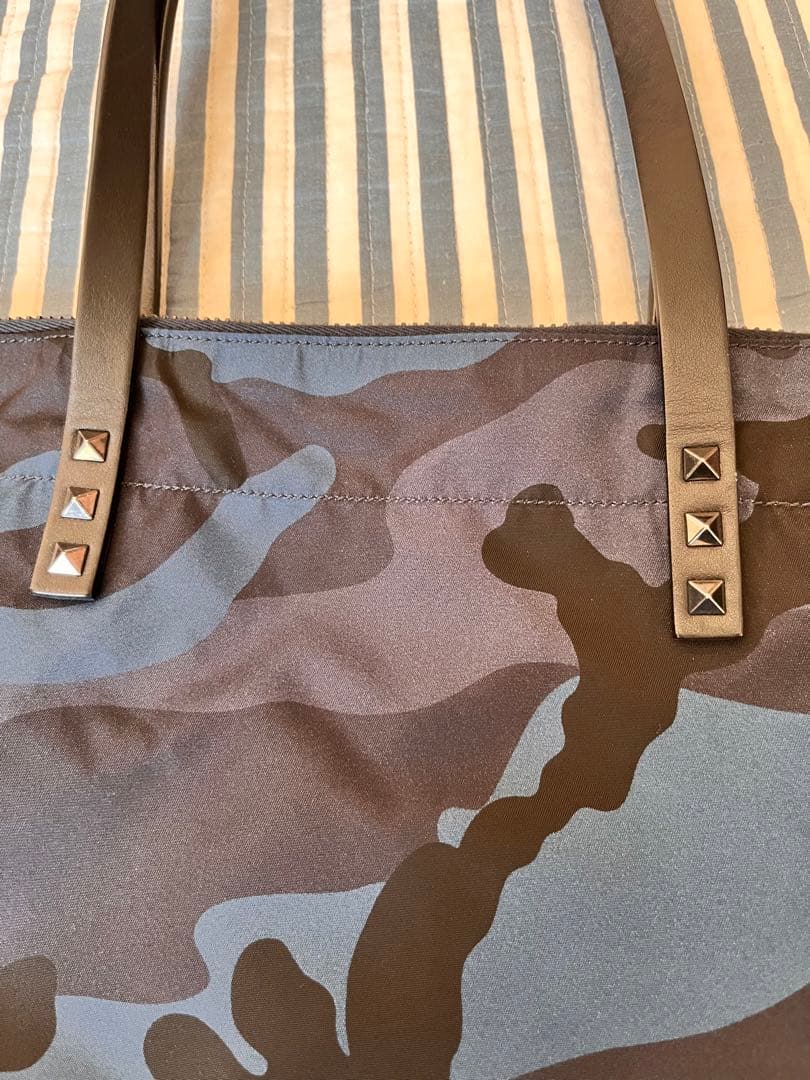 VALENTINO迷彩柄トートバッグ