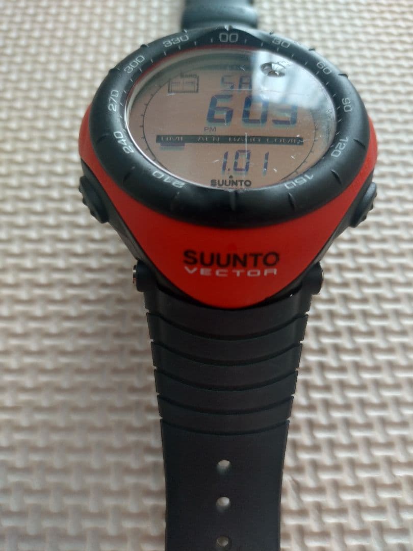 超美品 スント ベクター オレンジ SUUNTO VECTOR orange
