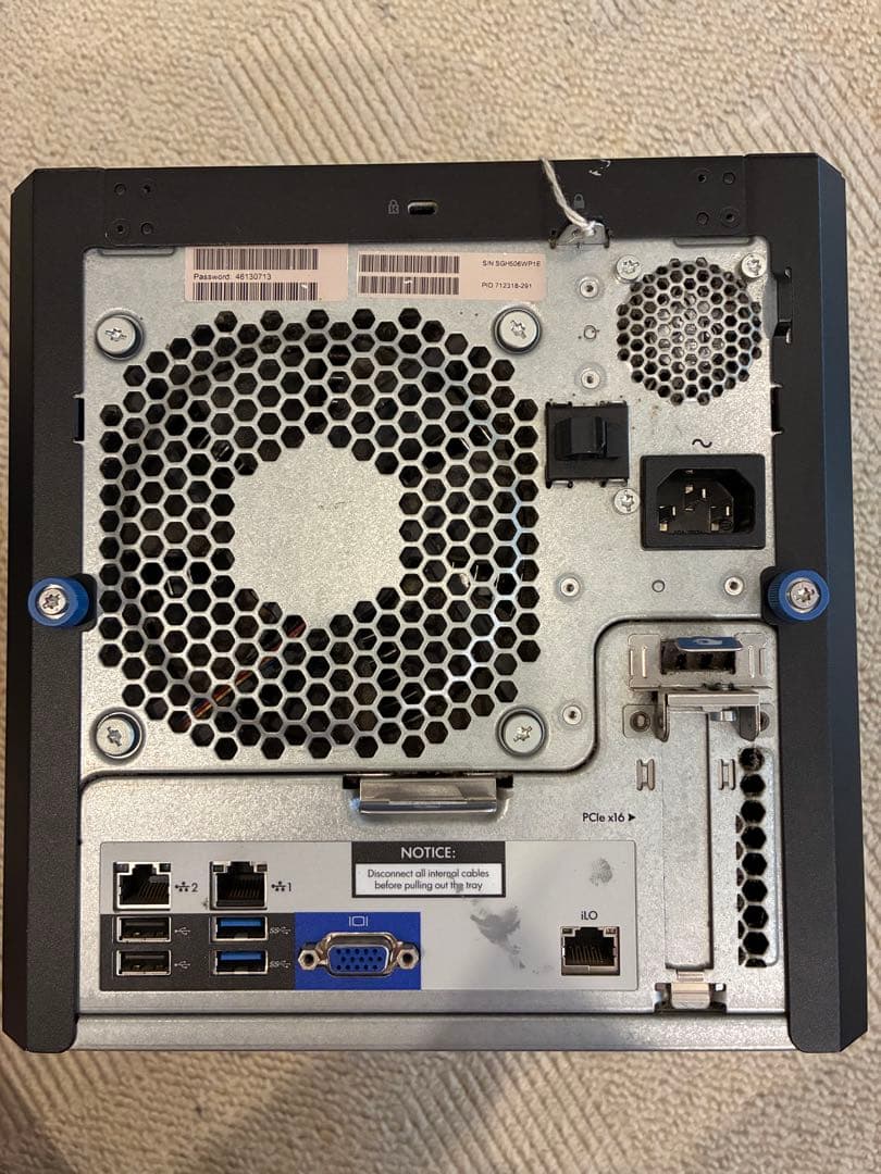 サーバー HP MicroServer Gen8 XEON E3-1220L 16GB