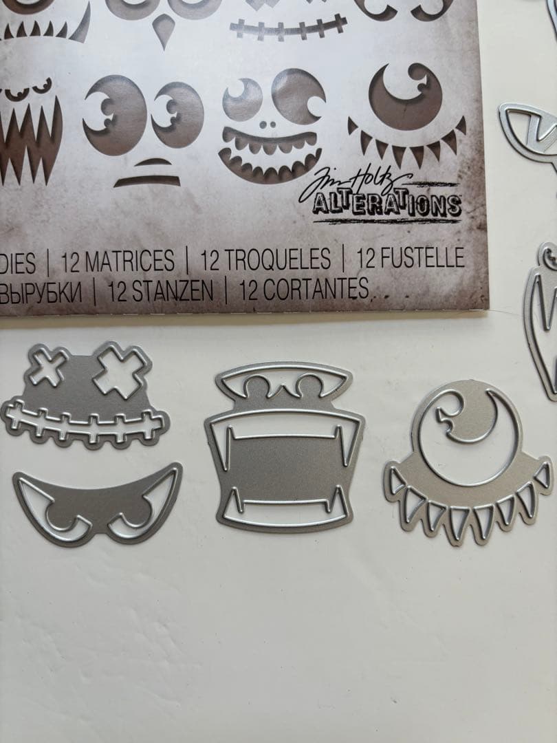 アルバム・スクラップ Sizzix Frightening Faces Tim Holtz