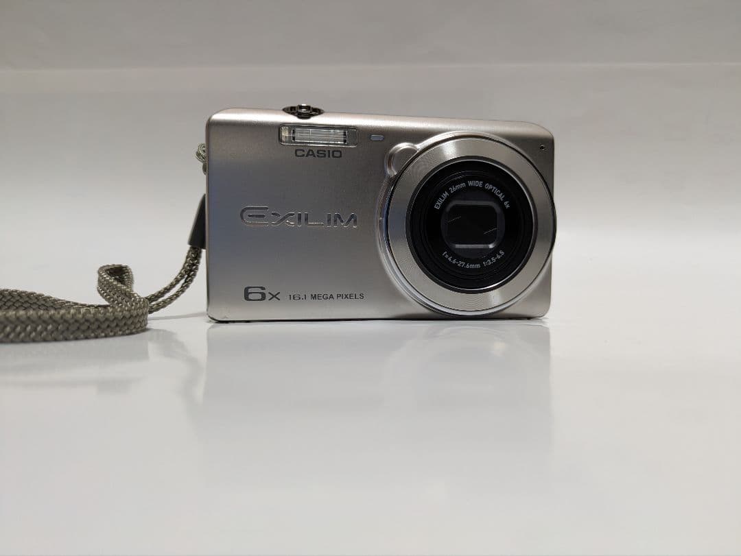 【美品】CASIO EXILIM EX-Z770 シルバー 動作良好