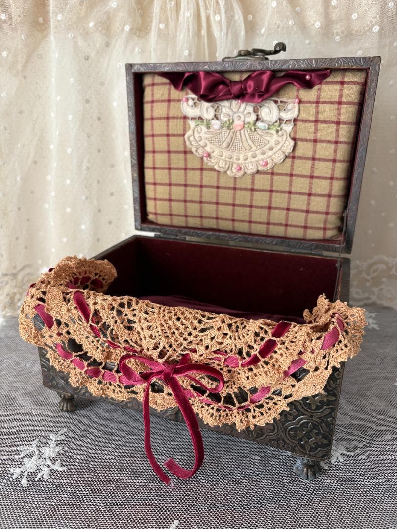 ✨最終出品✨レトロな取っ手付き金板張りボックス　ビスクドール　アンティーク雑貨