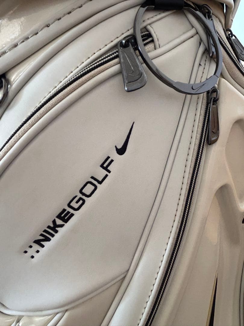 【美品】【おまけ付き】ナイキゴルフNIKEキャディバッグ ホワイト