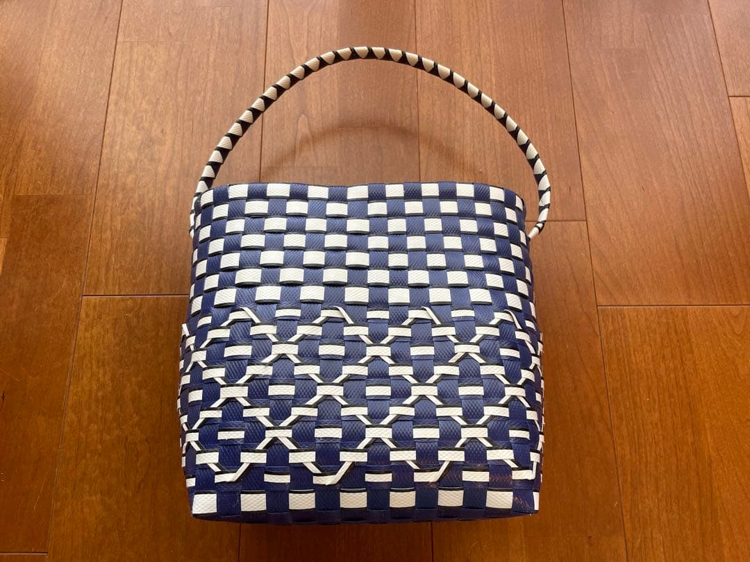 マルニ カゴバッグ ブルー