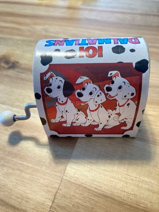 ディズニー　オルゴール　101匹わんちゃん　ディズニーランド　クルエラ