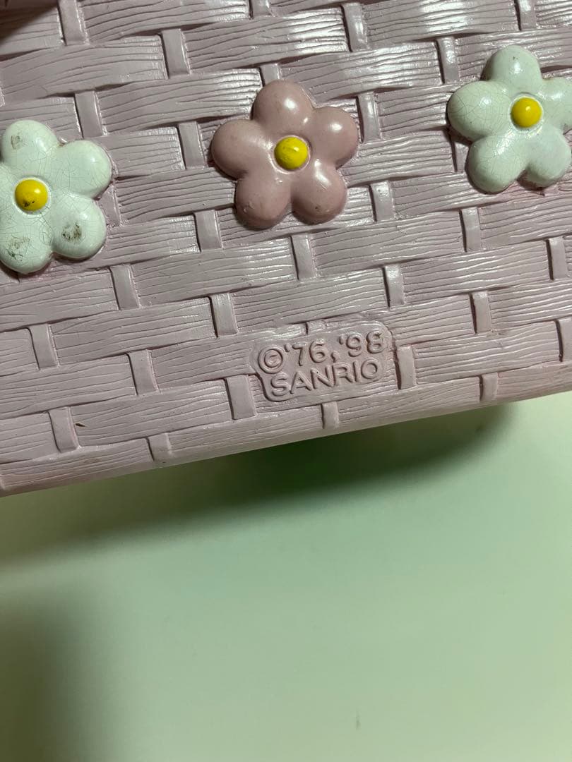 ハローキティ　サンリオ　ガーデンポット　植木鉢　陶器