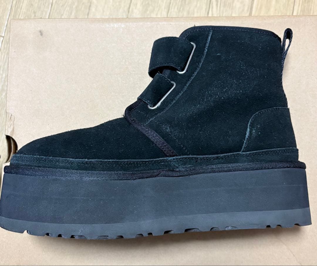 UGG W NEUMEL PLATFORM ブラック 25cm