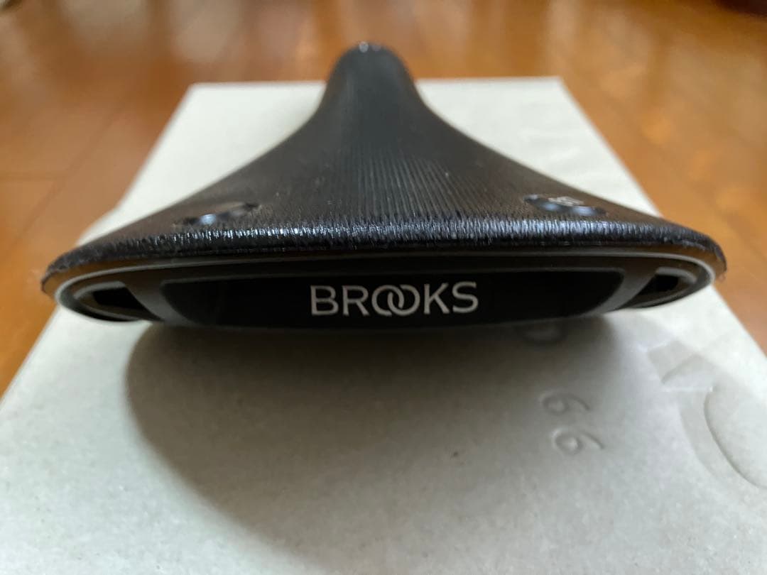 BROOKS カンビウムオールウェザーC17 黒