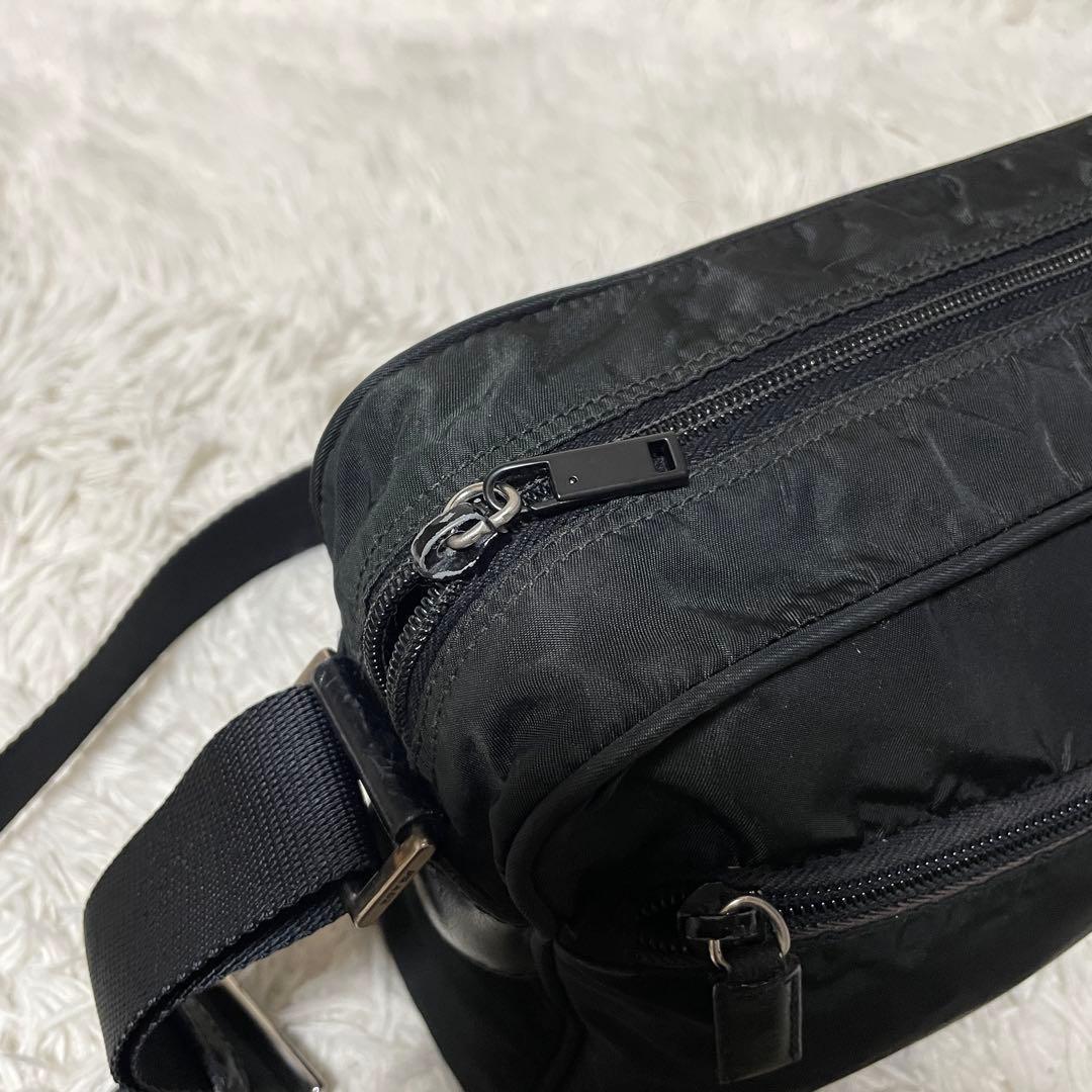 【良品】PRADA プラダ　カメラバッグ　ナイロン　レザー　ブラック　斜め掛け