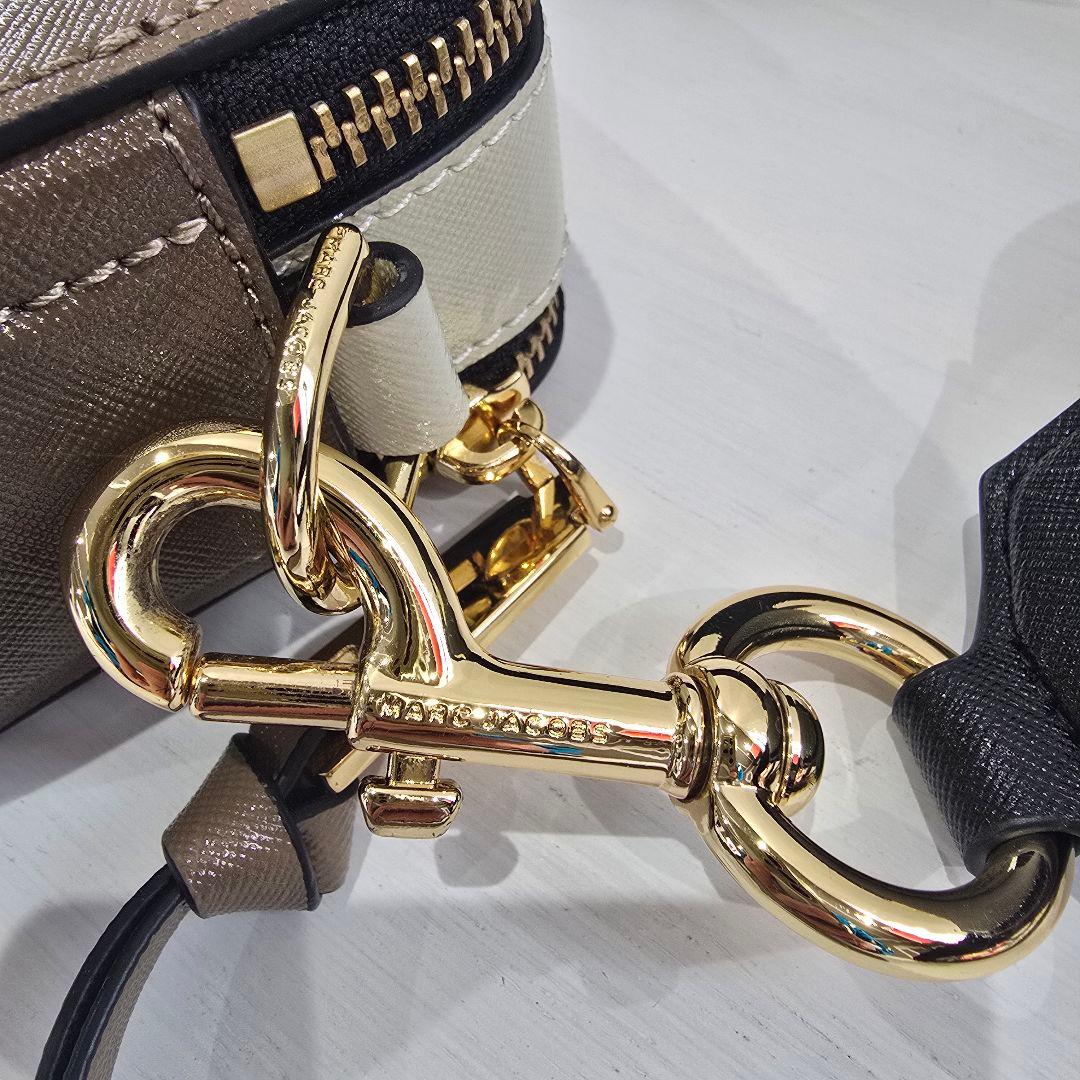 MARC JACOBS ザ スナップショット　カメラバッグ