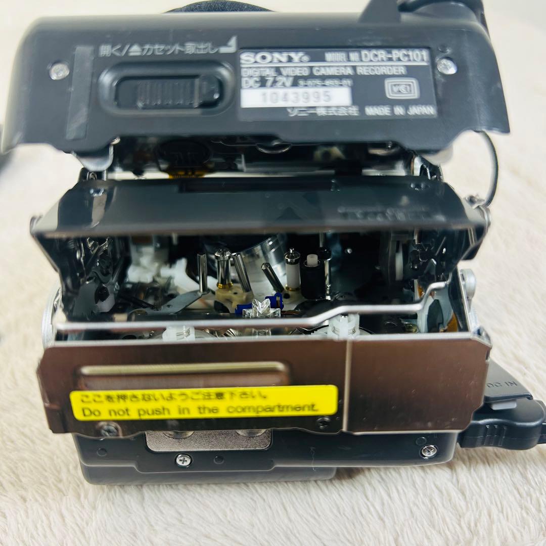 【美品】SONY DCR-PC101 デジタル ビデオカメラ 付属品あり