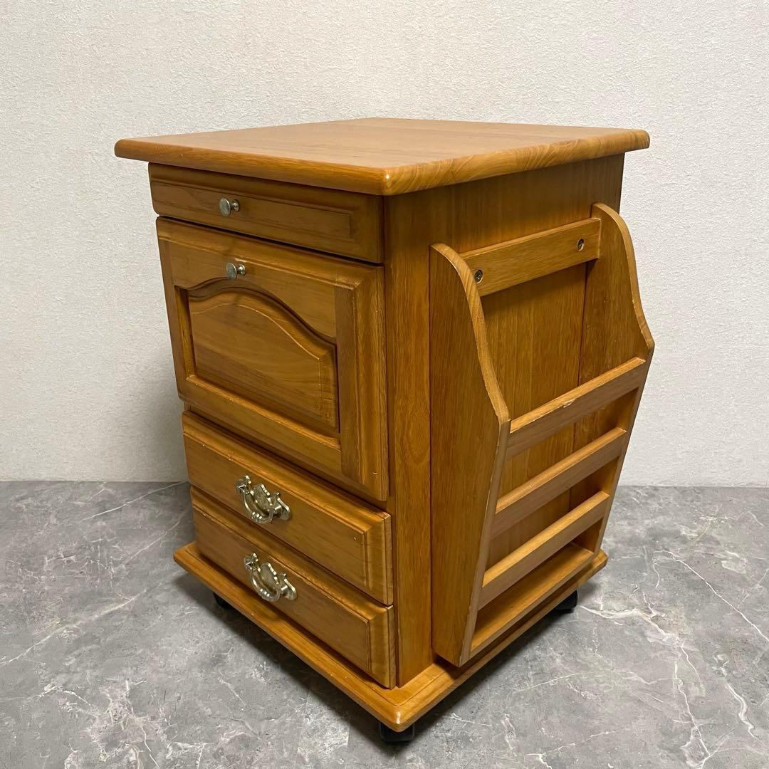 アンティーク　サイドテーブル　サイドチェスト　サイドキャビネット　飾り台