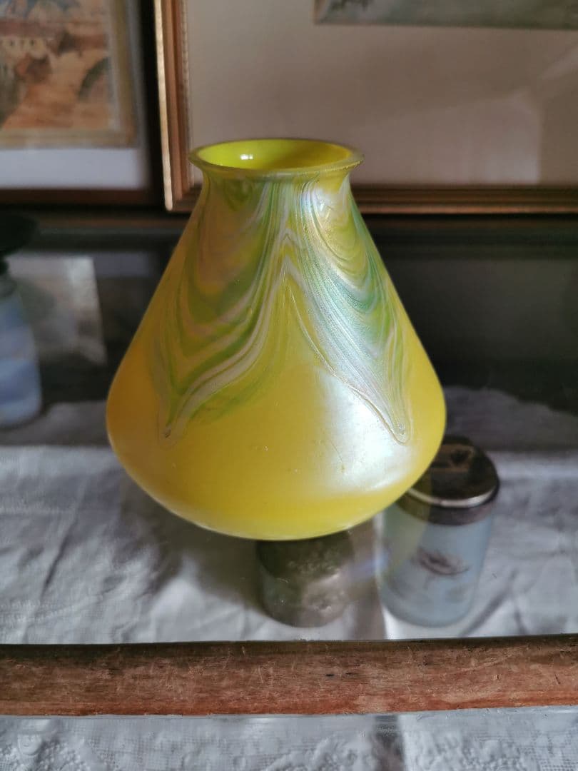 ランプシェイドのみ：アンティーク 玉虫黄色&翠&乳白&桜 ファブリル系虹彩ガラス