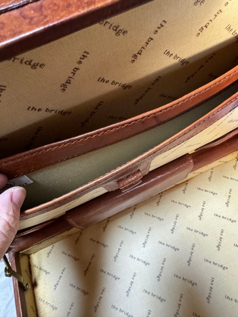 ブラウンレザー ビジネスバッグ　イタリア製