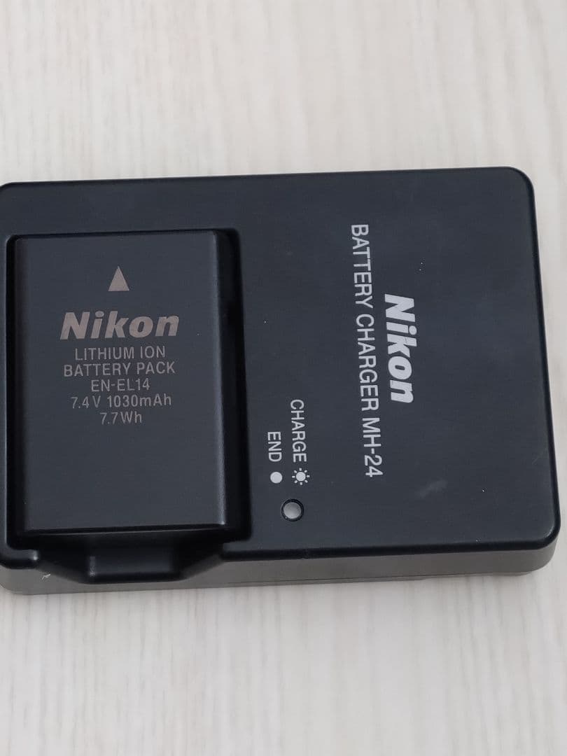 Nikon D5100 デジタル一眼レフカメラ 18-55mm VRレンズ付き