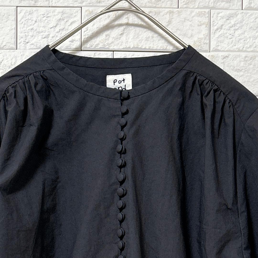 pot and tea 釦たくさんブラウス ノーカラー 濃グレー スミクロ　M