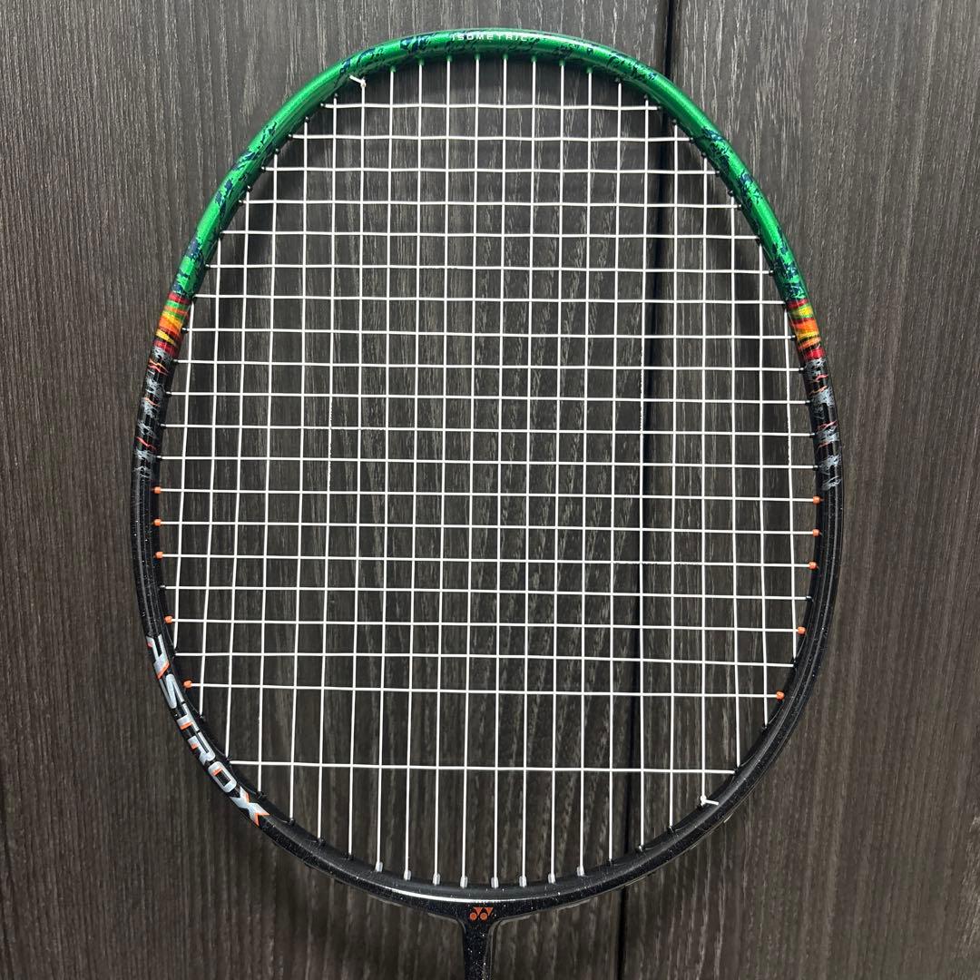 【美品】YONEX アストロクス99プロ ASTROX 99 PRO 4U5