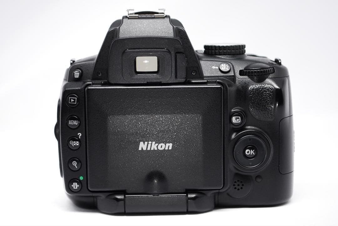 コンディション良好✨Nikon D5000✨ 手ぶれ補正レンズ付✨一眼レフ✨