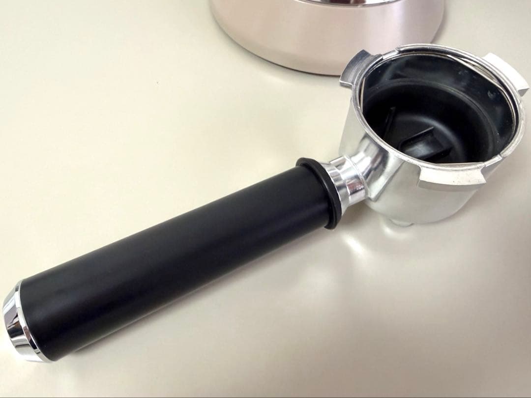 De'Longhi エスプレッソマシン デディカアルテ　ベージュ