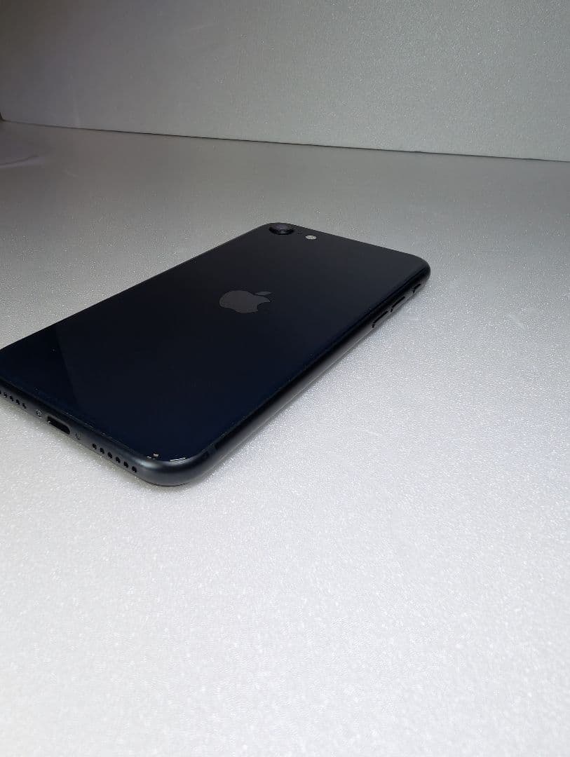 iphoneSE3 第3世代　64GB　ミッドナイト　管理番号16335