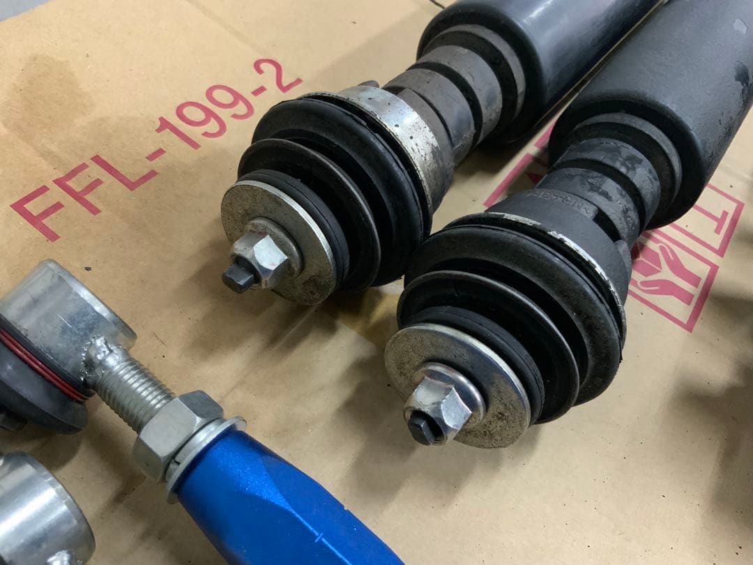 LA600S. FR純正ダンパー＆RSR（Ti2000）ハーフダウンサス