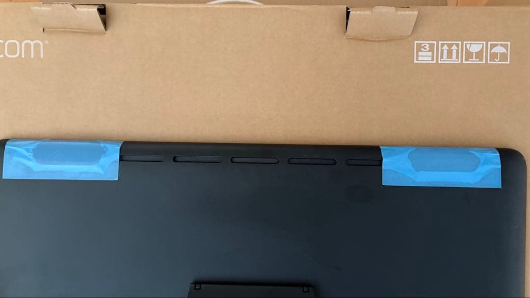 【David】WACOM cintiq22 FHD箱&フィルム付き