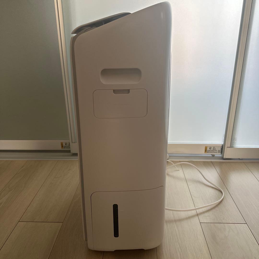 シャープ　衣類乾燥除湿機　プラズマクラスター25000 CV-RH140