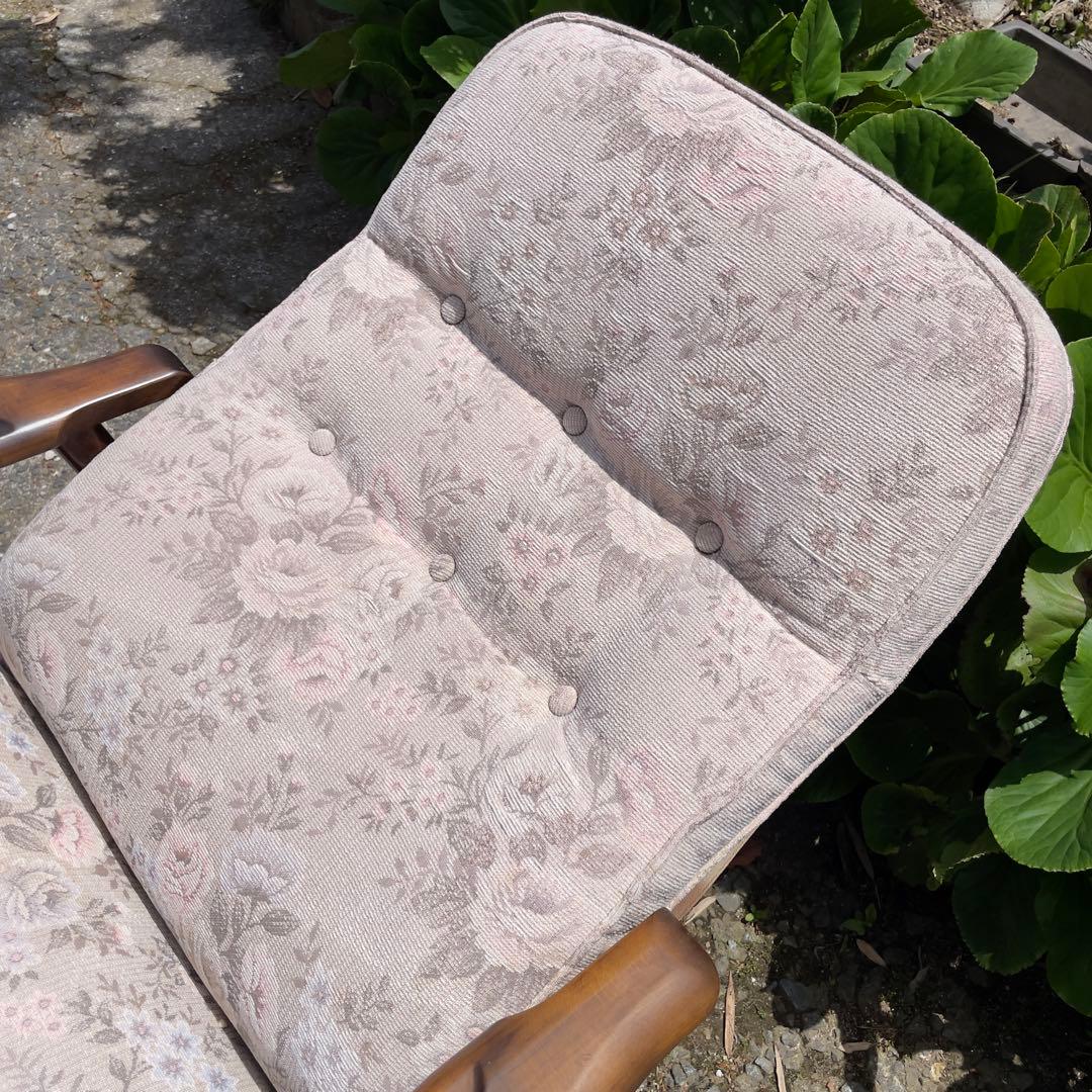 ① カリモク リクライニングチェア パーソナルチェア チェア 花柄　コロニアル