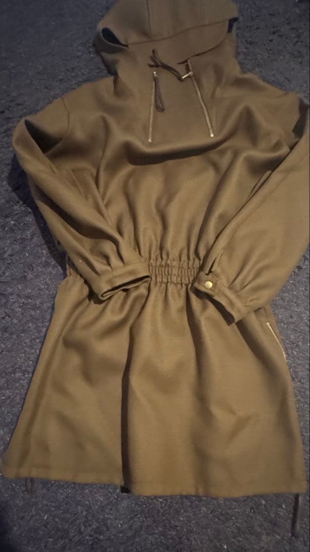 マックスマーラ　ワンピース　ランウェイ