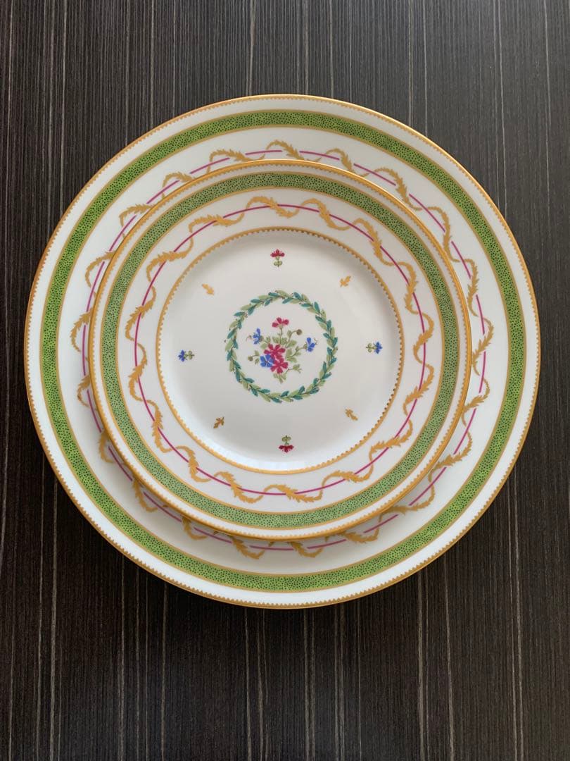 お値下げ。アビランド　ヴューパリ　大皿4枚、小皿7枚、スープカップ6客　セット