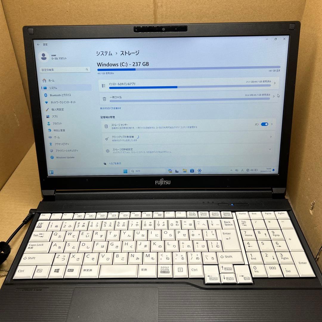 富士通 LIFEBOOK A579 15.6型8GB SSD256GB