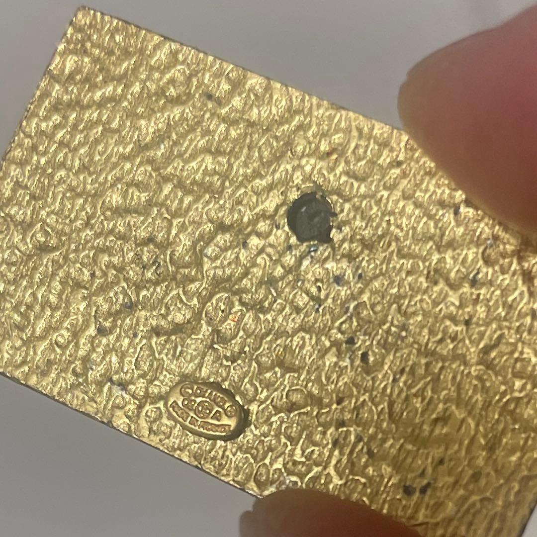 ジャンク品　金具無し　シャネル　バッグ型　パーツのみ　ピンバッジ