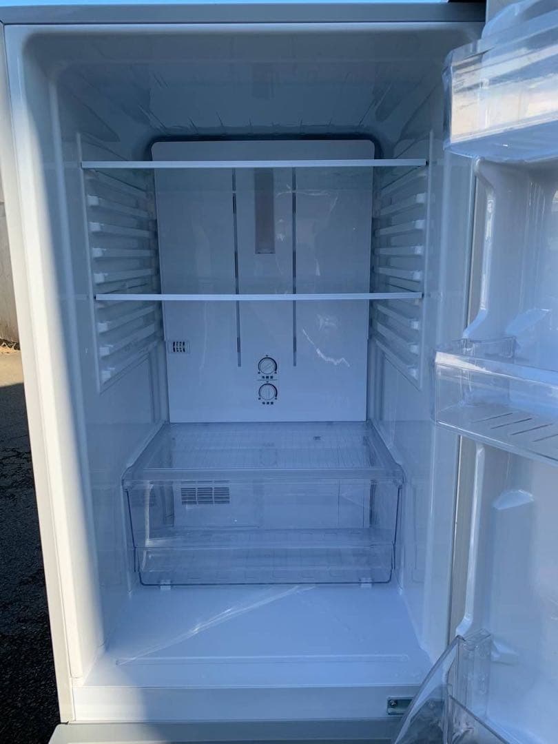 送料設置無料　SHARP ノンフロン冷凍冷蔵庫　SJ-D14F-S