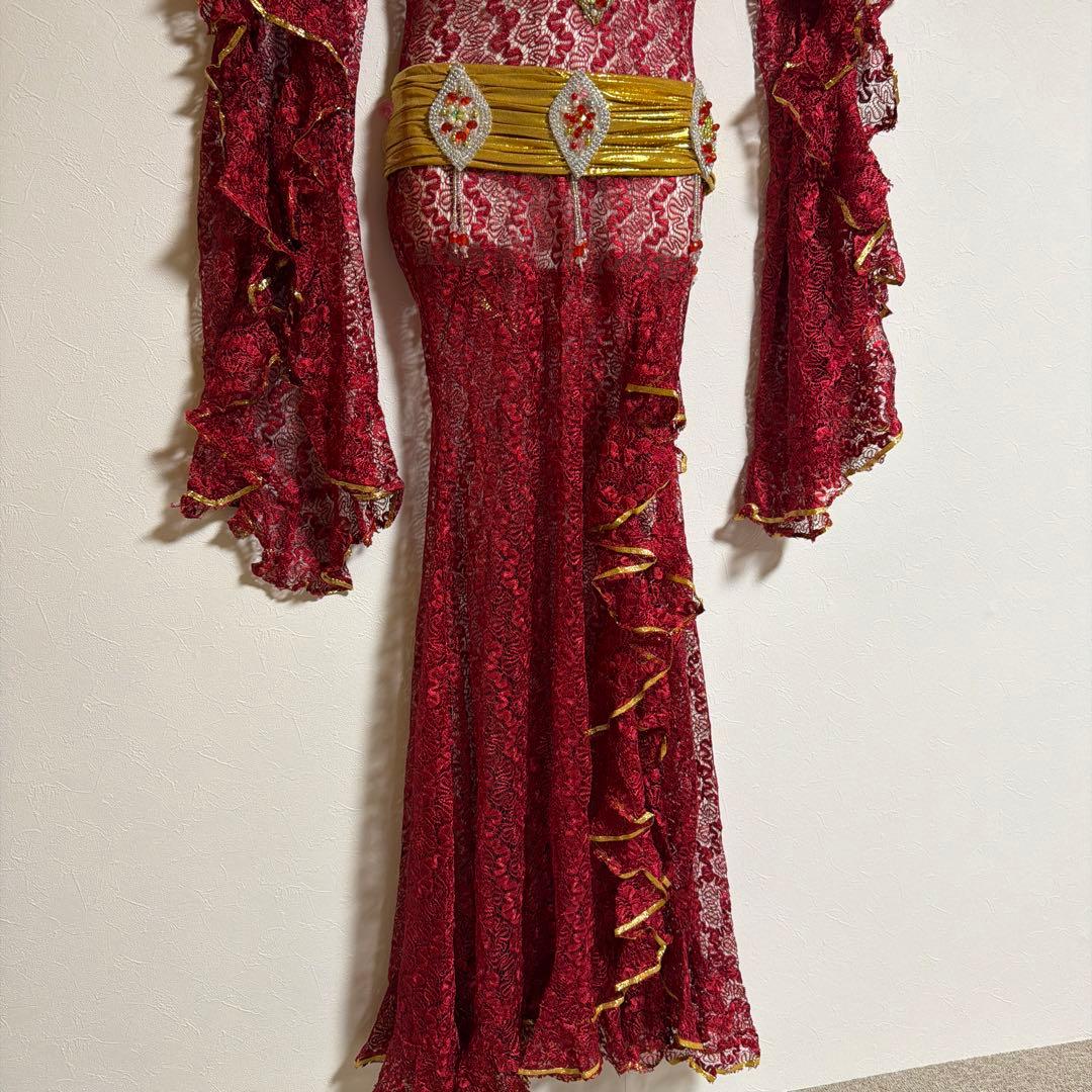 赤いビーズ装飾ベリーダンスセットアップ