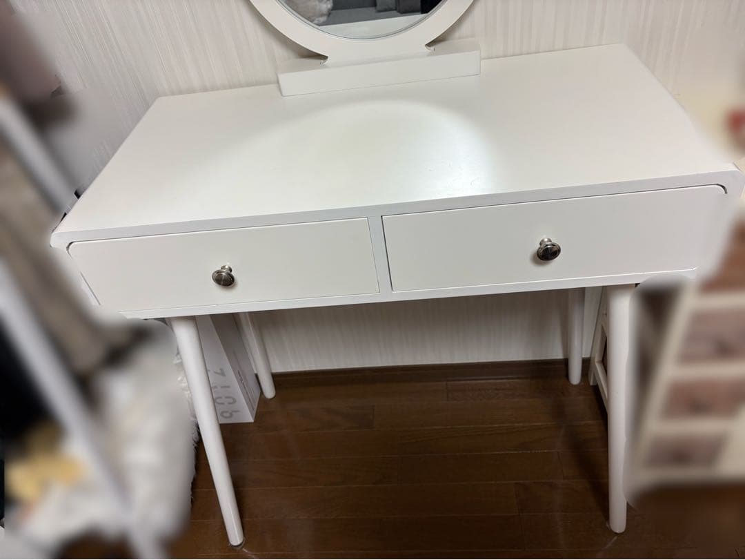 ホワイト ドレッサー 丸い鏡付き