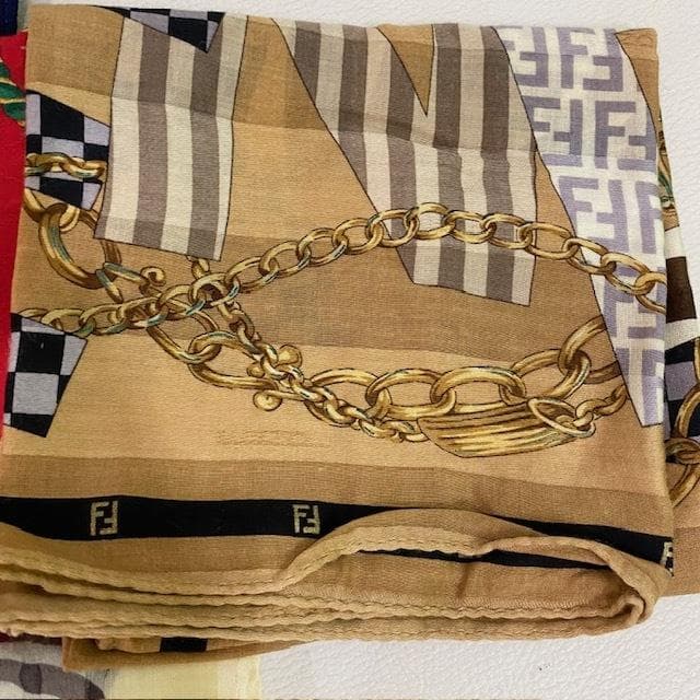 スカーフ ハンカチ大量まとめ　フェンディ CELINE YSL他 60枚以上