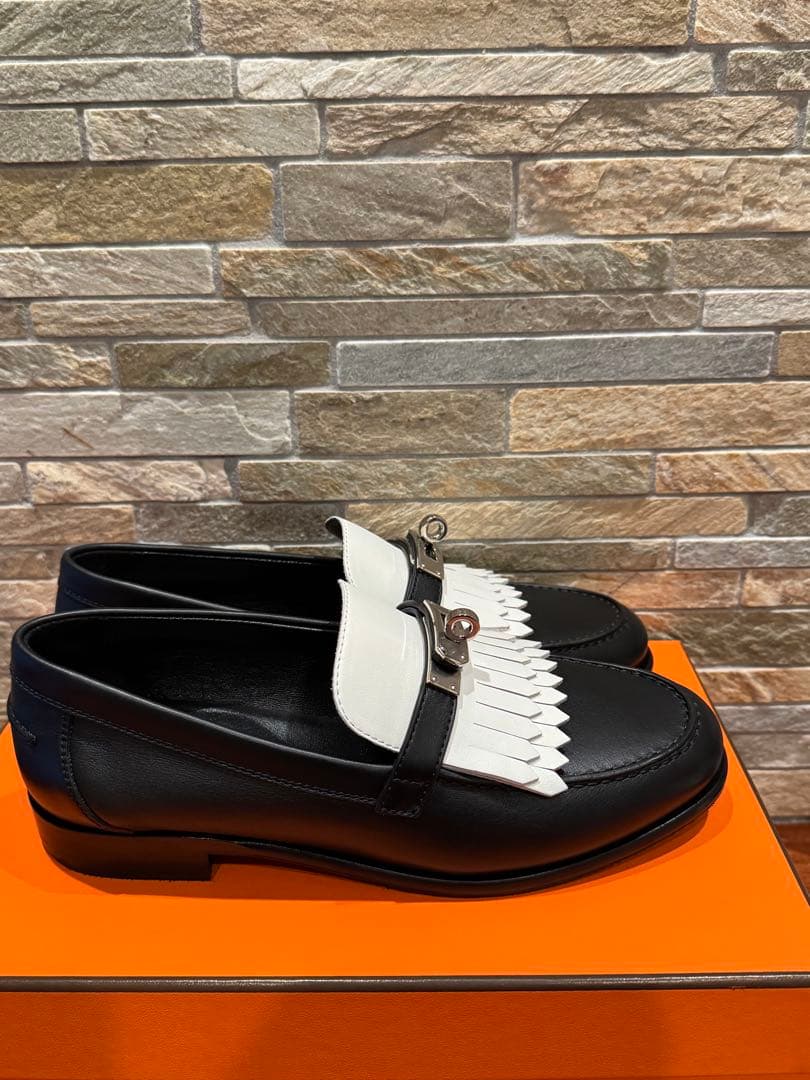 エルメス　モカシン　≪デスタン≫ 黒白　シルバー金具　37