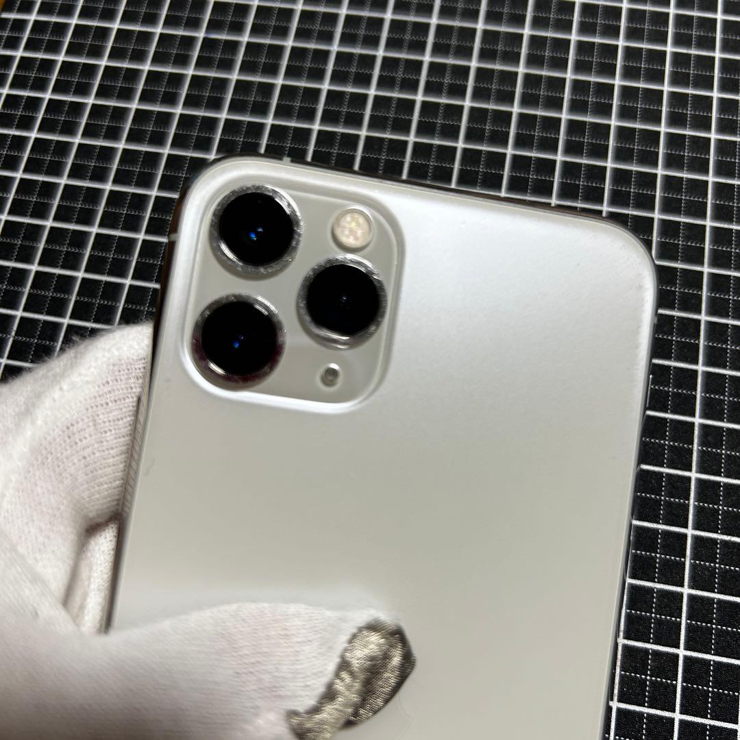 iPhone 11 Pro シルバー256GB 一部不具合 小傷有
