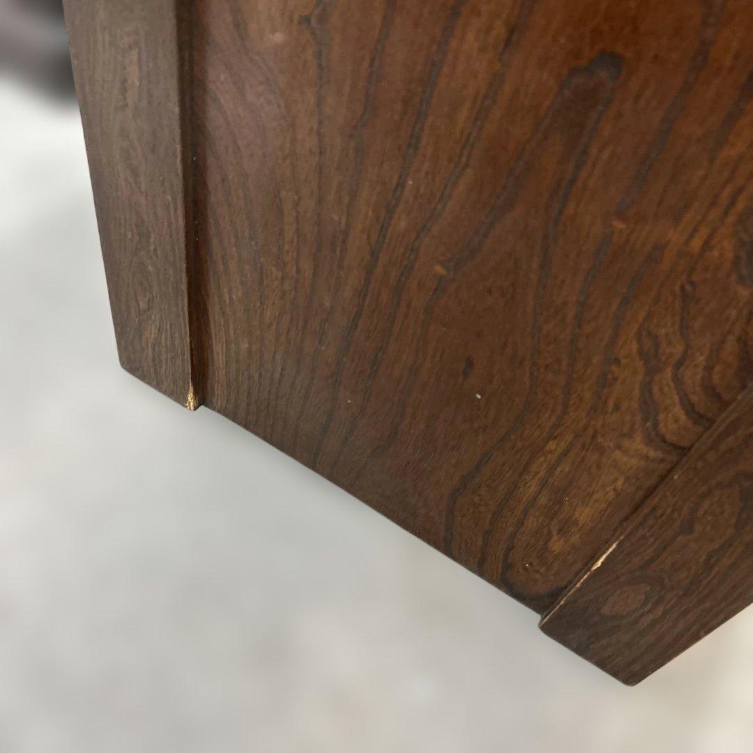 木製ガラス扉収納キャビネット　和風　飾り棚