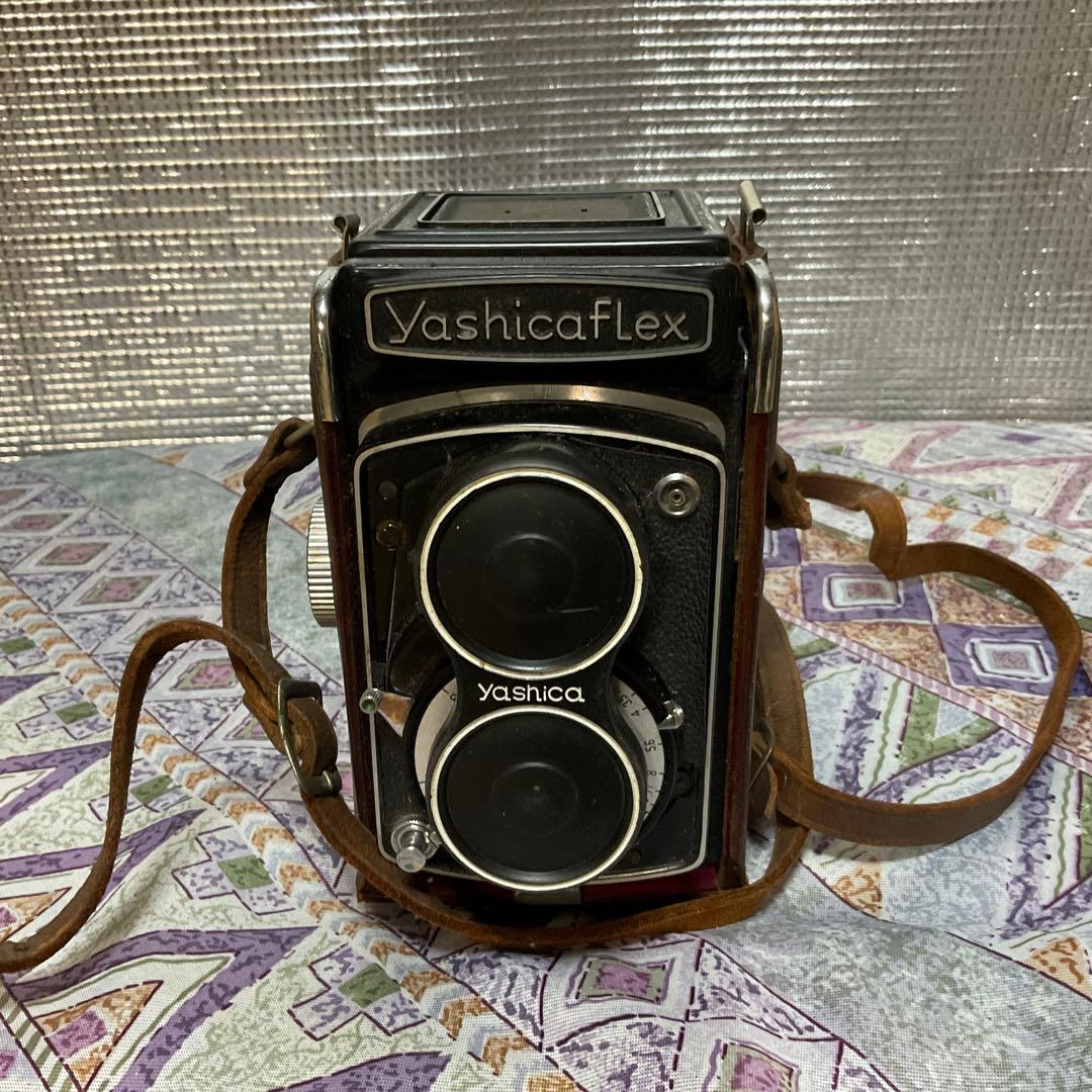 レトロカメラ　ヤシカ　FLEX。