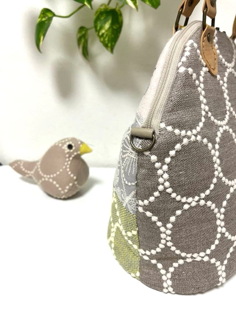 ミナペルホネン　ハンドメイド　楕円底ファスナーバッグ