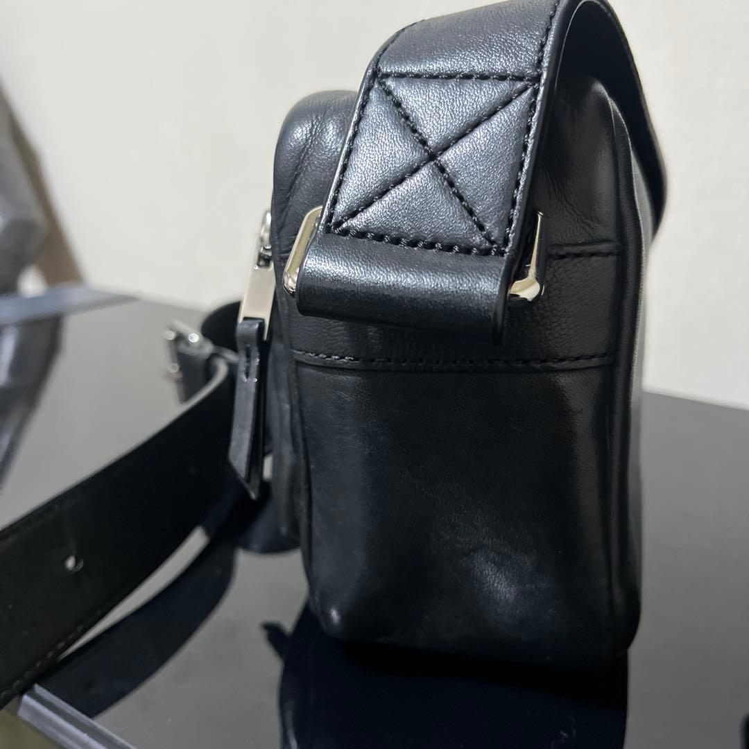 COS 本革ショルダーバック