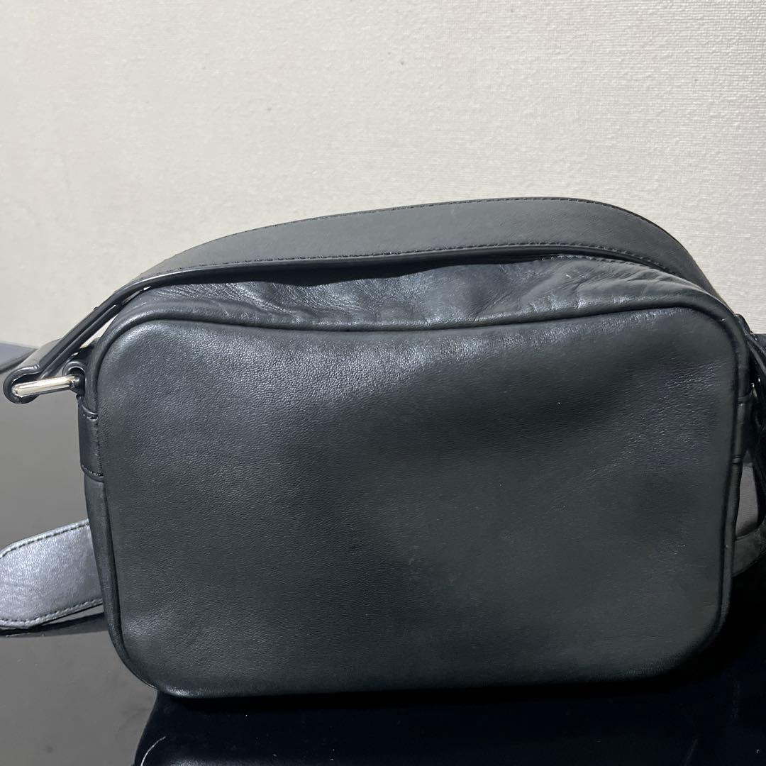 COS 本革ショルダーバック